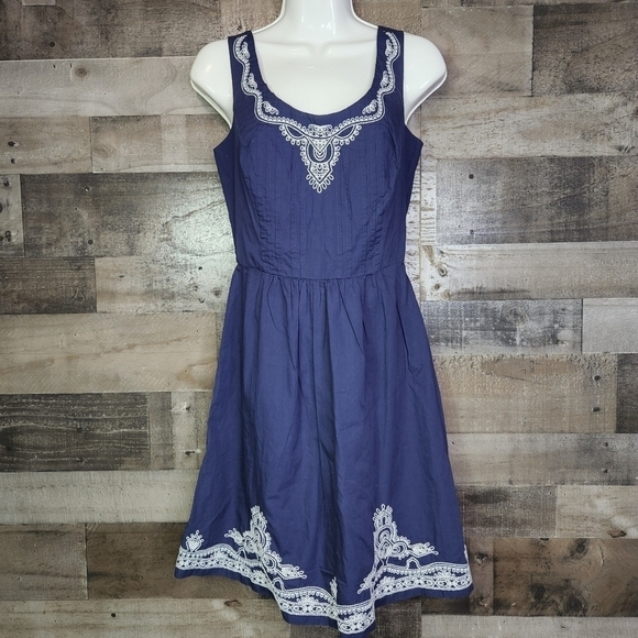 New Vineyard Vines Embroidered Fit 'N Flare Dress - Picture 1 of 7